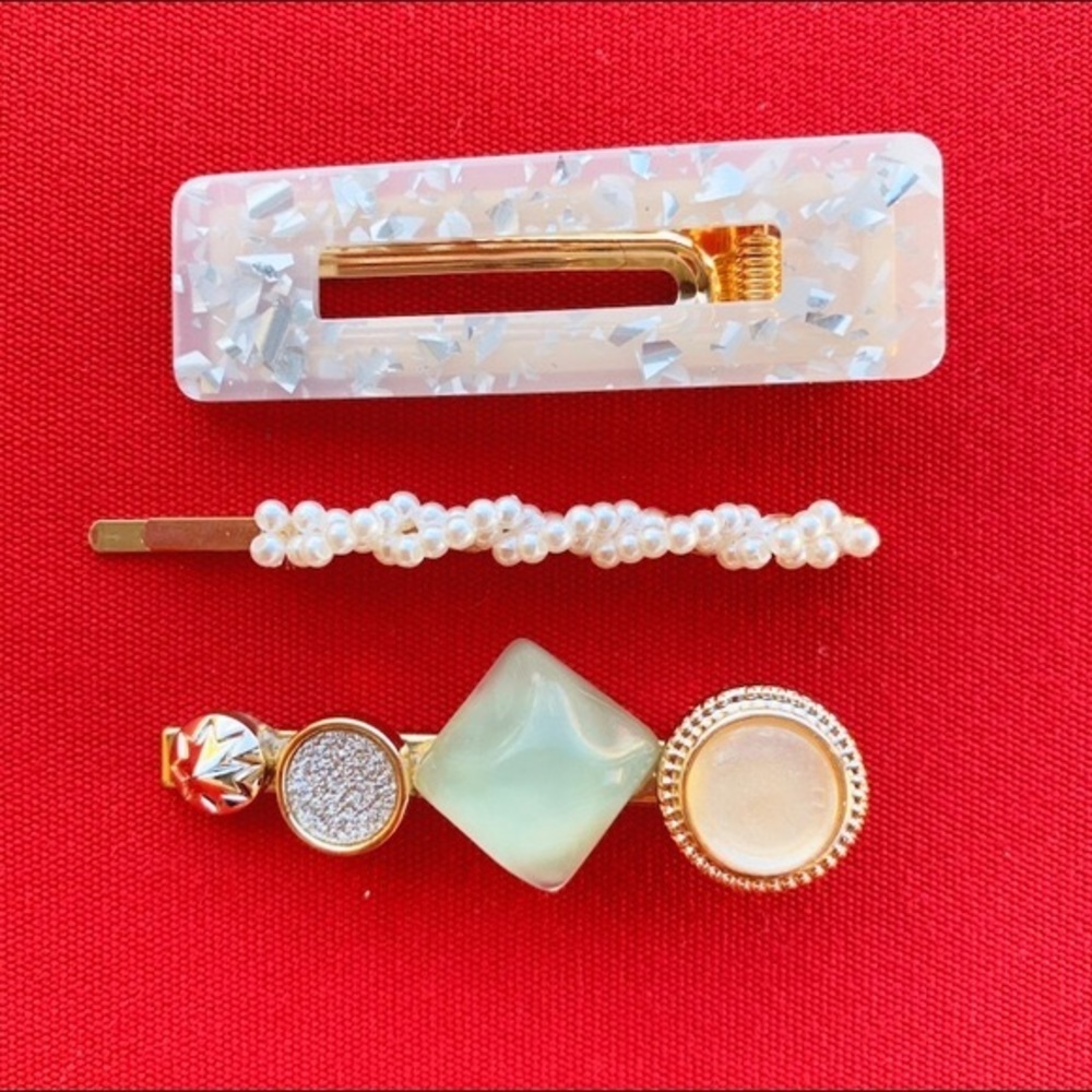Delilah 3 PC MINT Hairpins Barrettes
